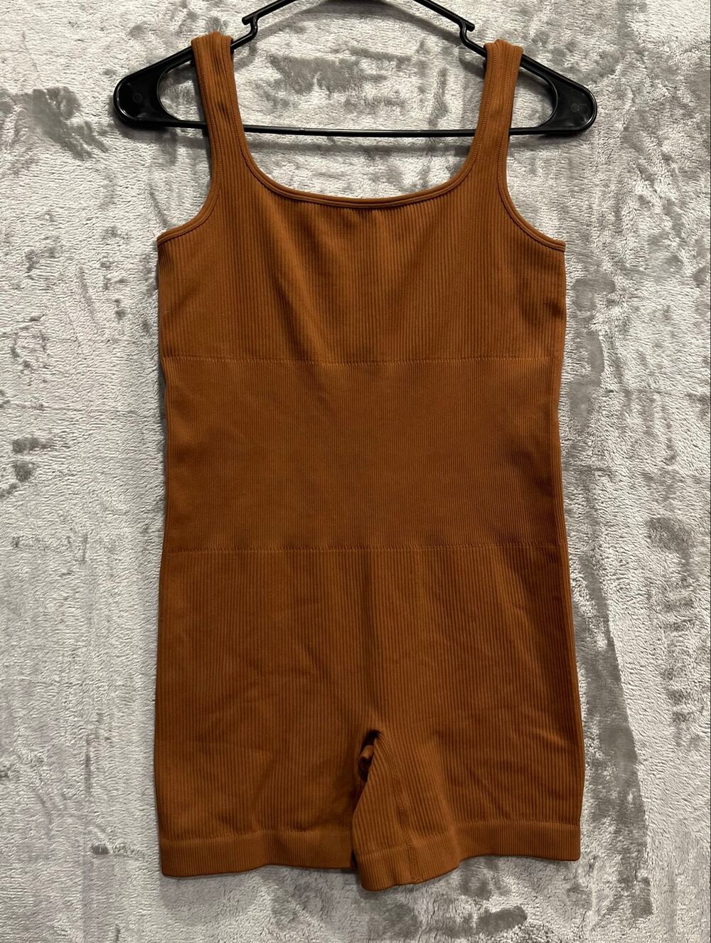 Womenโs Brown Active Romper Ribbed Sleeveless Design Size Large Seamless Unitard